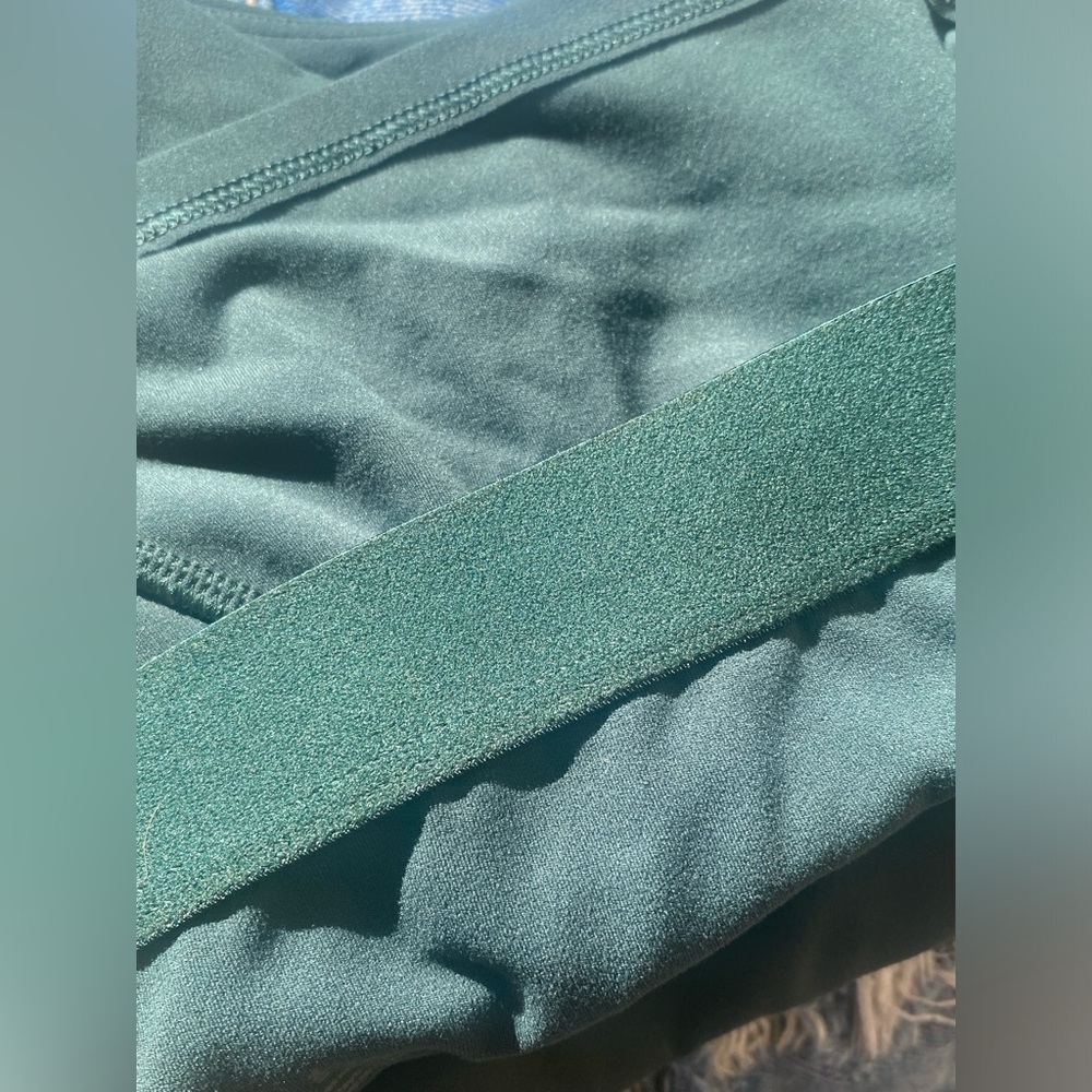 Athleta XL Conscious Crop Camo Green ~ Small - Picture 8 of 9